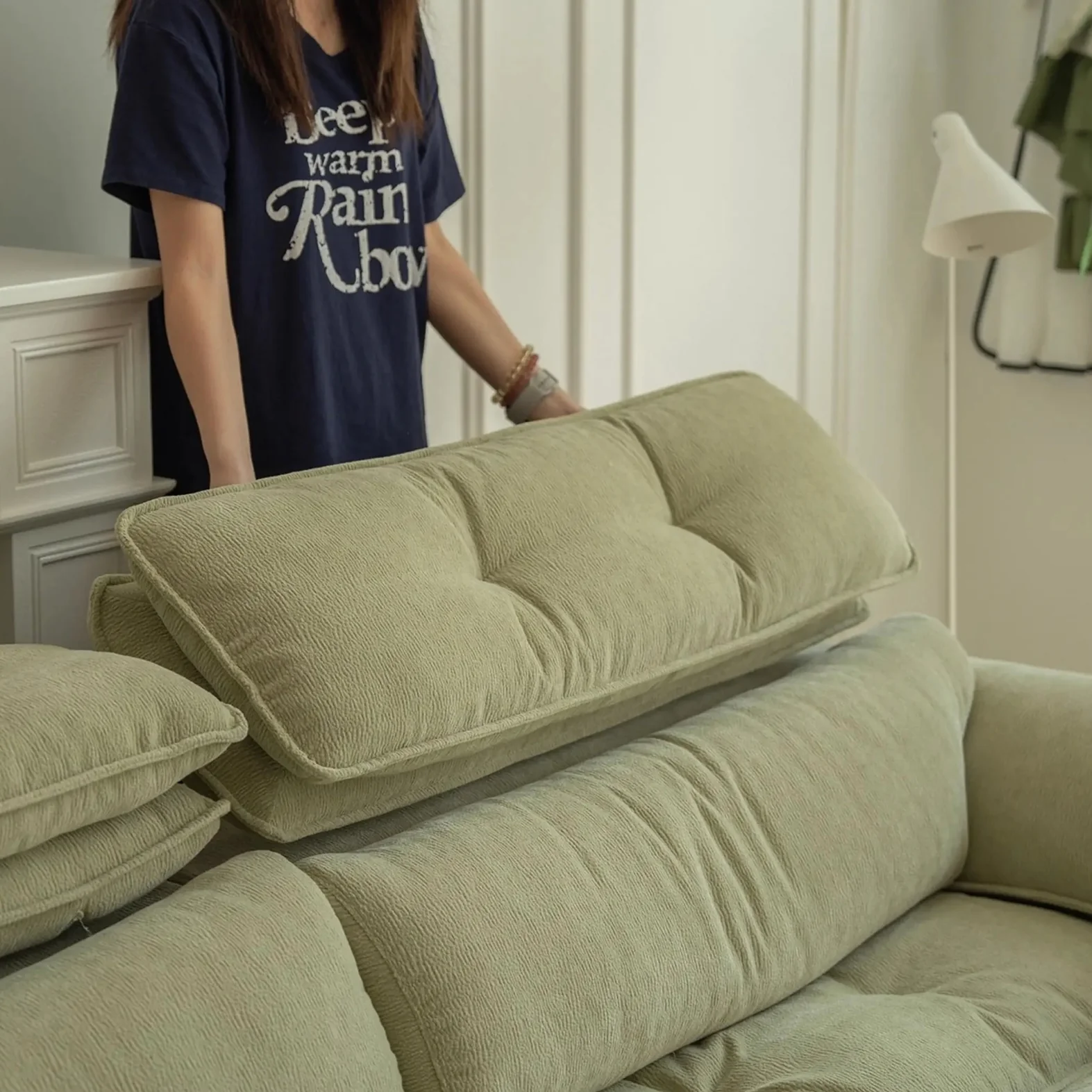 Benjamin Extendable Sofa - Image 2